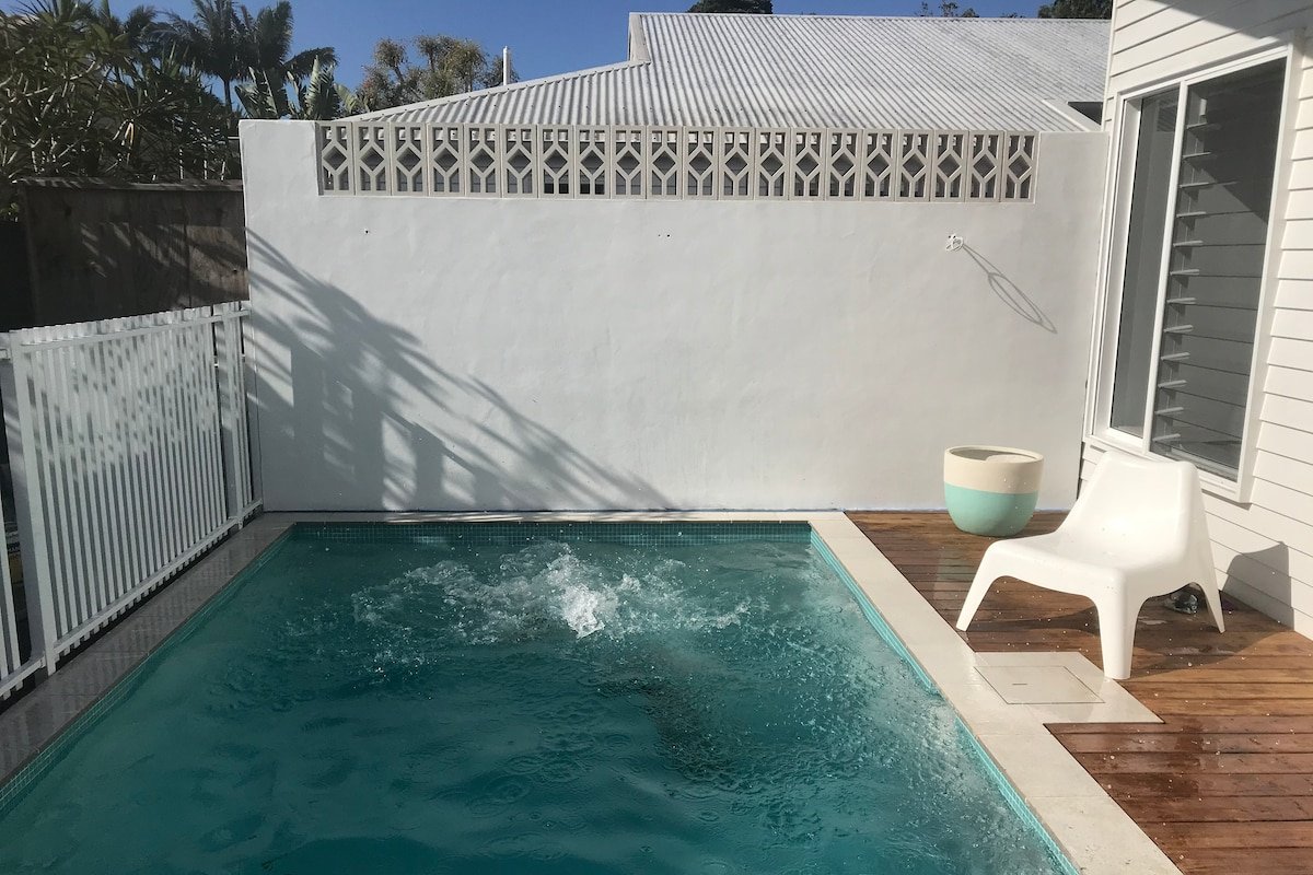 The light house in Byron Bay – with a pool gallery image 2