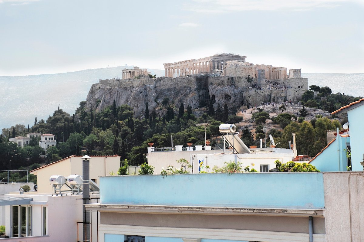 Athenian House Beside The Acropolis gallery image 4