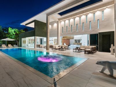 Dreamvilla in Pinecrest by Jatina Group
