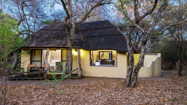 Thamo Telele Honeymoon chalet or family room