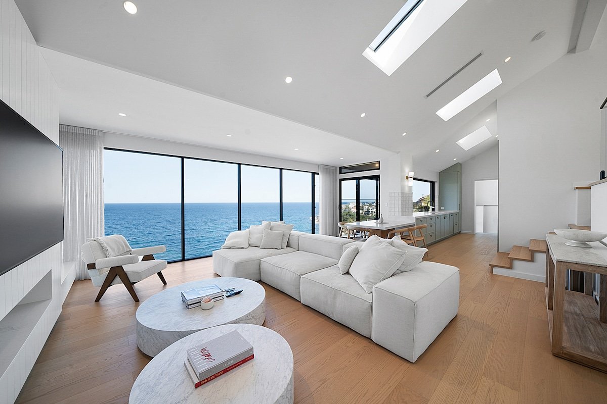 Stunning 4BR Waterfront House w/pool in Sth Coogee gallery image 2