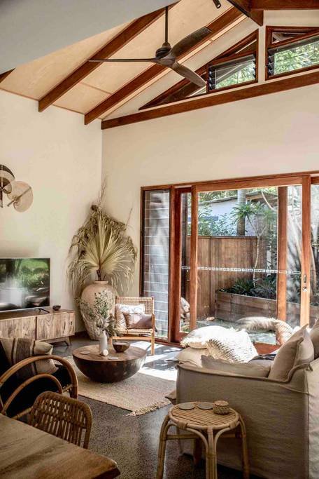 Beach Jungle: Pet-Friendly, Hot Tub, Pool & Fire gallery image 5