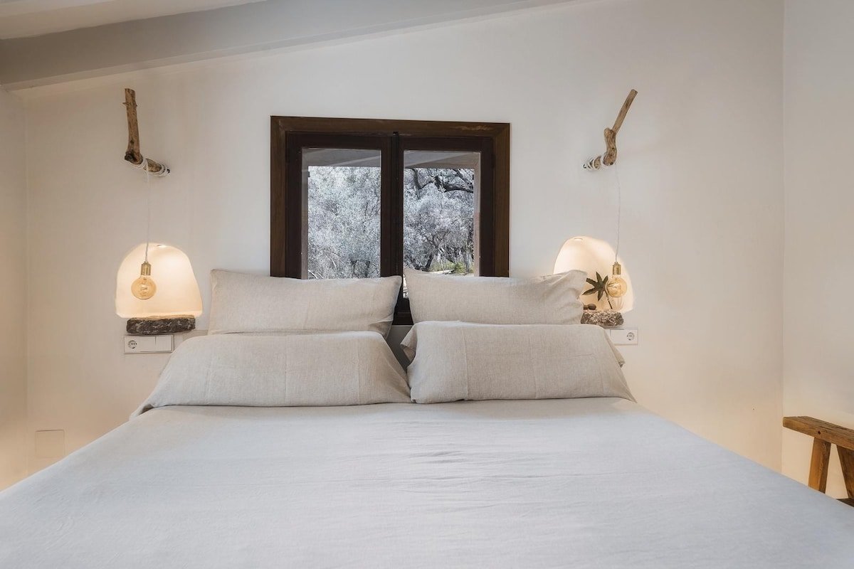 Preciosa casa de piedra, piscina privada y vistas. gallery image 4