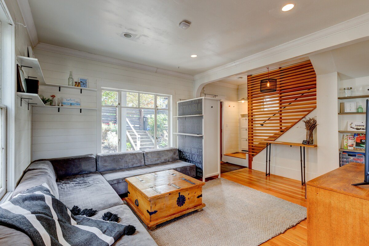 Shining Starlight house Seattle gallery image 4