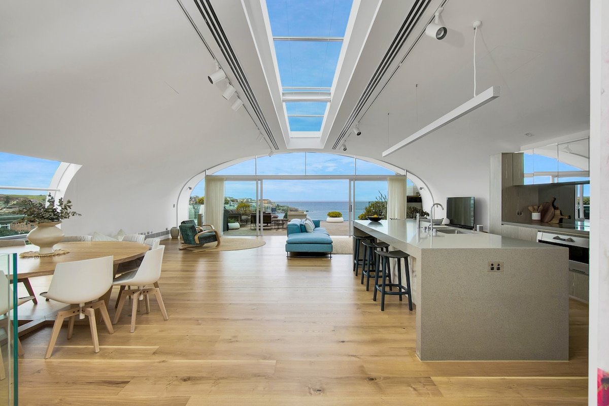 Two level Penthouse 180 degree view of Bondi Beach gallery image 3