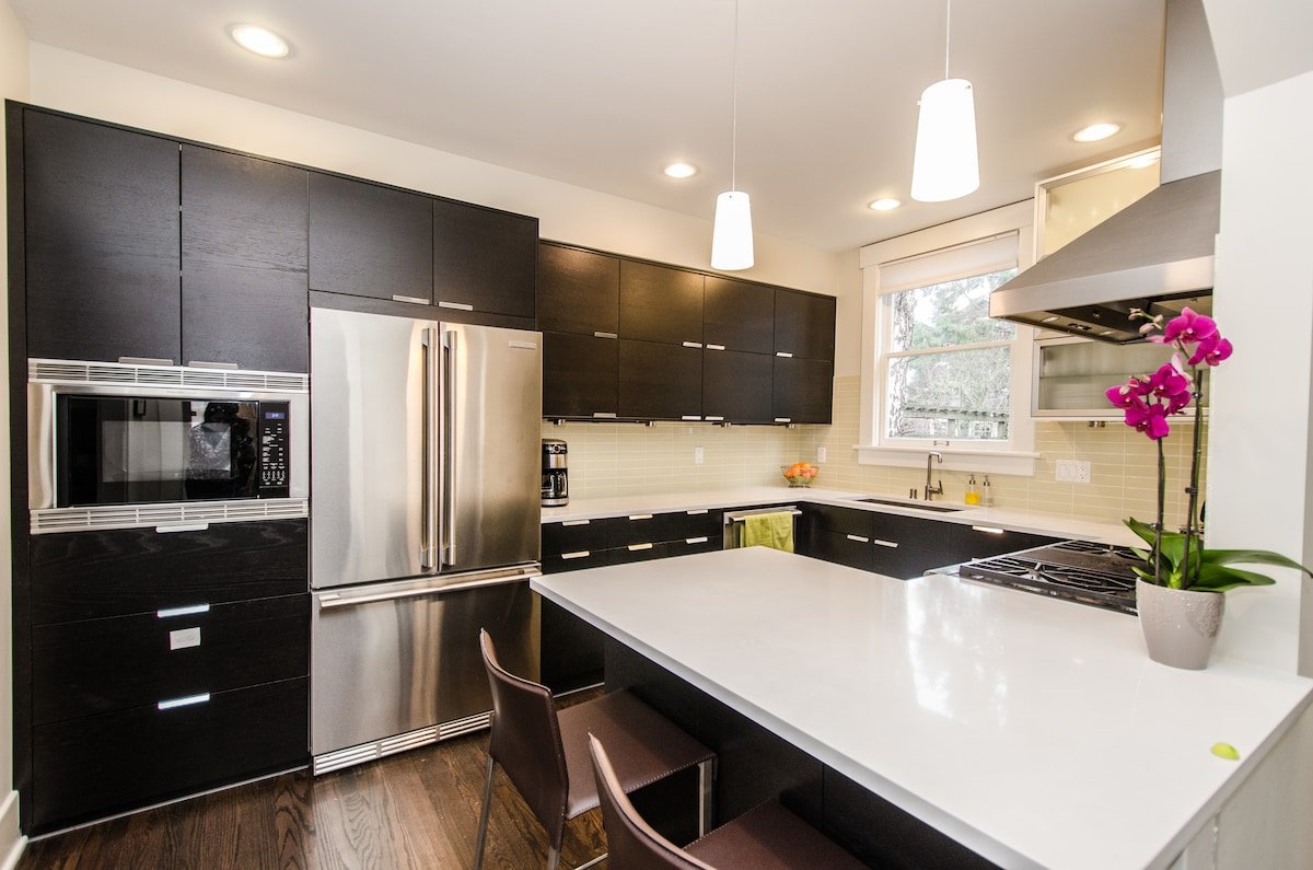 Hilltop House: Great Location, New Furnishings gallery image 5