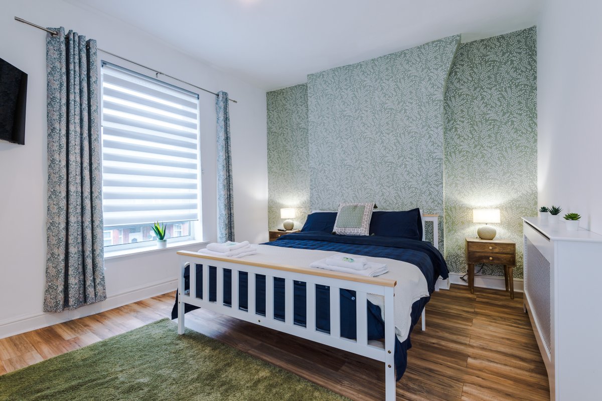 4 Bed Victorian Home, 15 Mins to City Centre