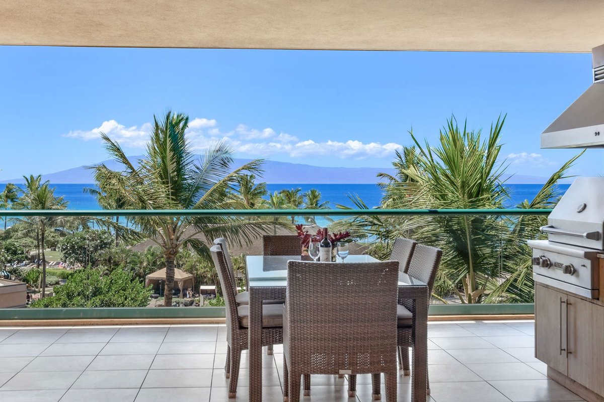 Maui Resort Rentals: Honua Kai Konea 402