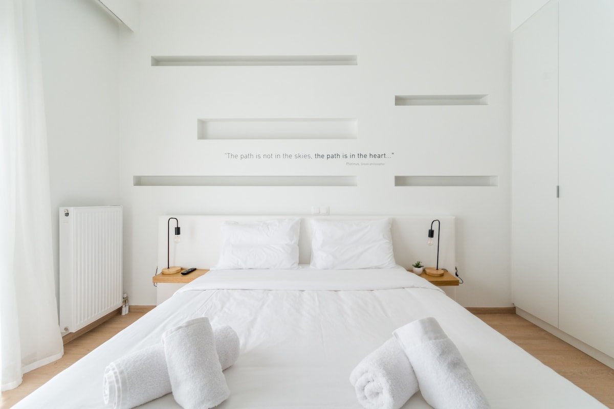 Lower Penthouse with Big Terrace & Lycabettus View gallery image 3