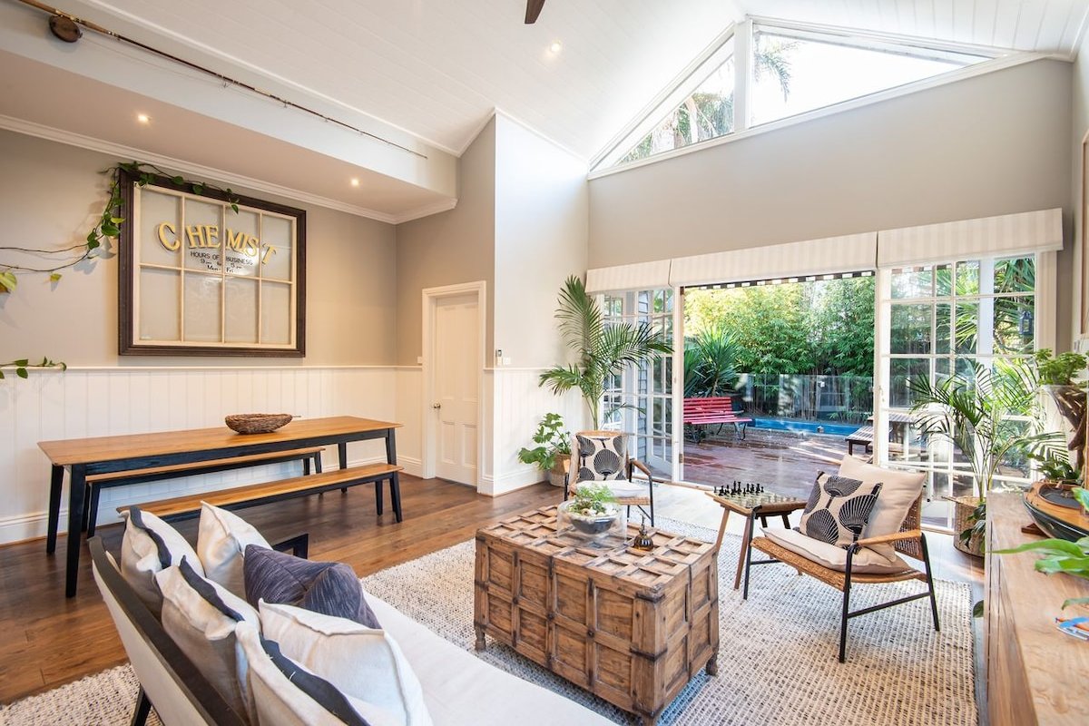 Sandy Village Retreat Heated Pool Bay Views gallery image 4