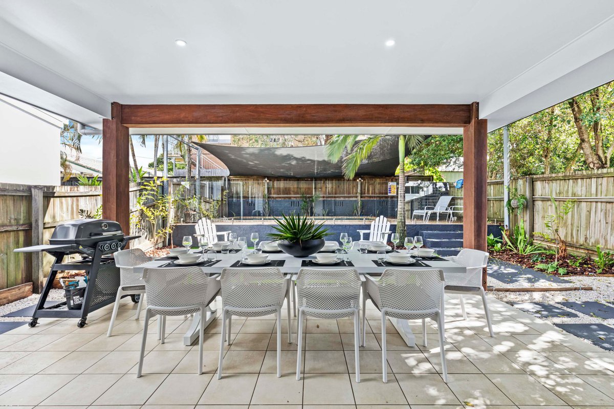 Manly Oasis 5BR – 3 King Beds, Pool, BBQ