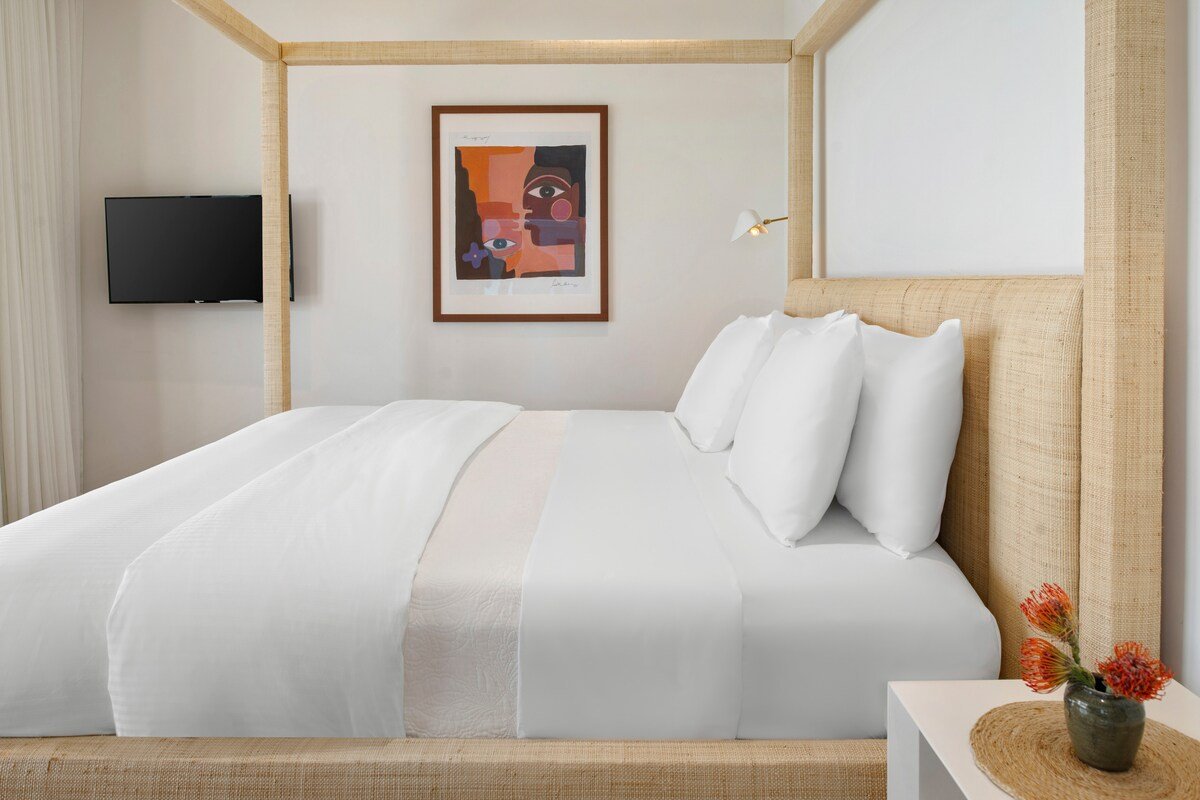 Marahuyo gallery image 5