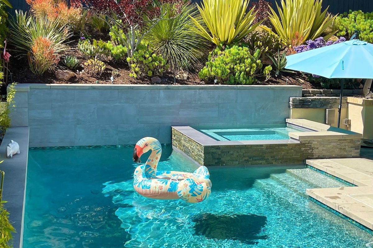 Beautiful Home w/Pool & Spa 1.2 Miles to the Beach gallery image 3