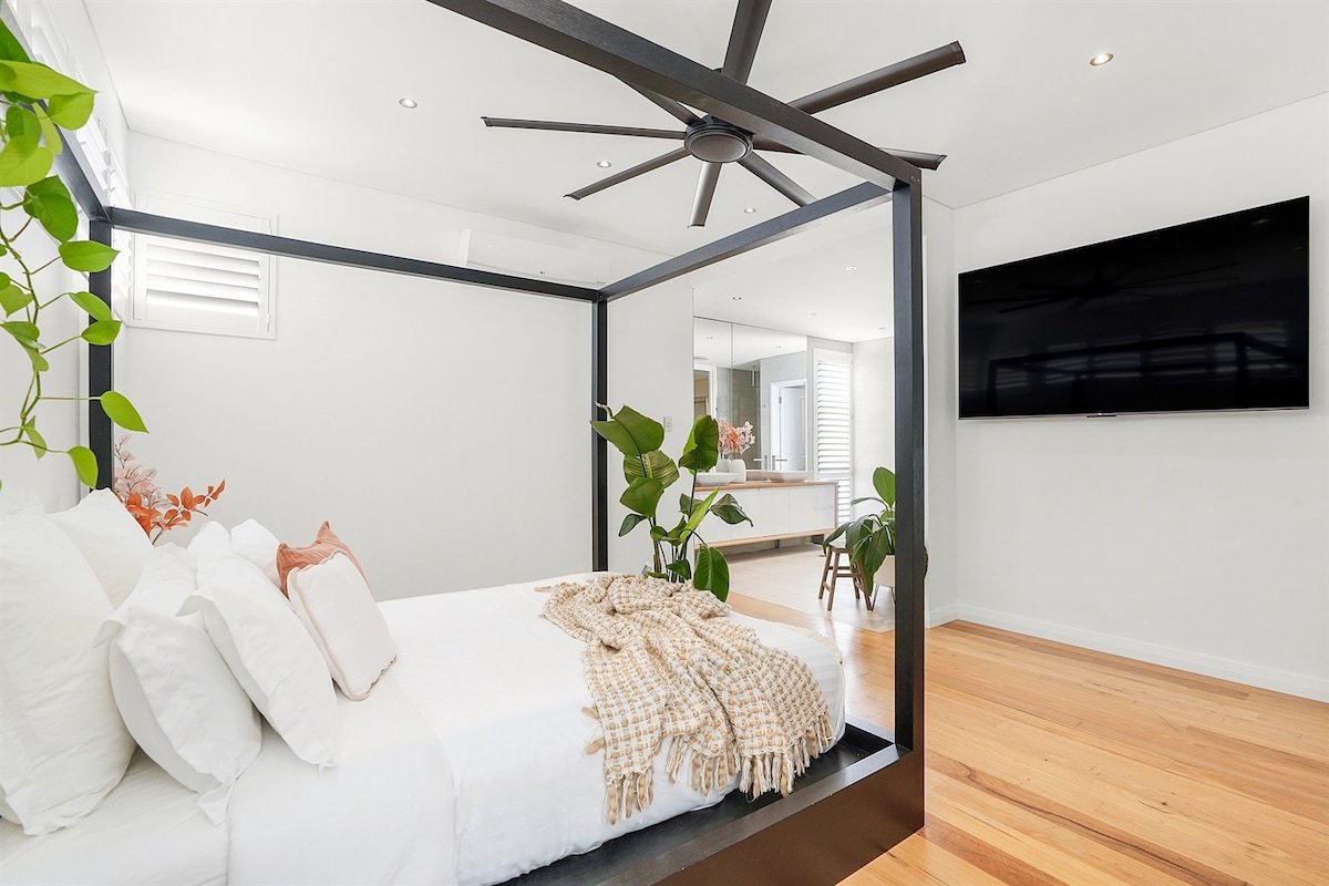 Duncraig Dream with Pool and Alfresco BBQ! gallery image 4