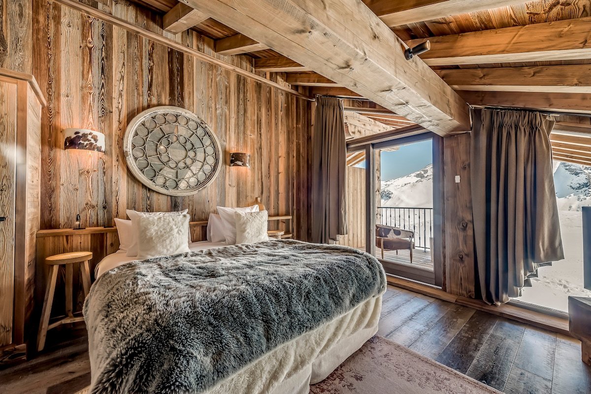 Madeleine gallery image 4