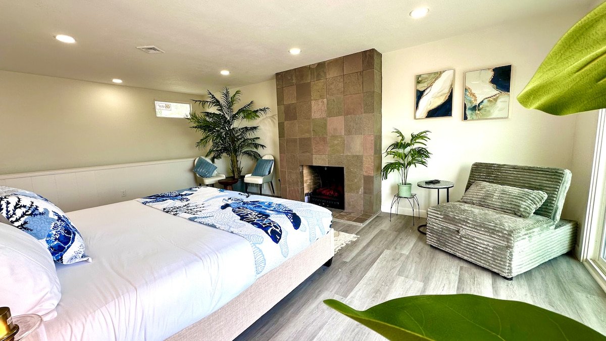 PointLoma luxury-walk to Beach/Pool/Spa/Game/10+pp gallery image 5