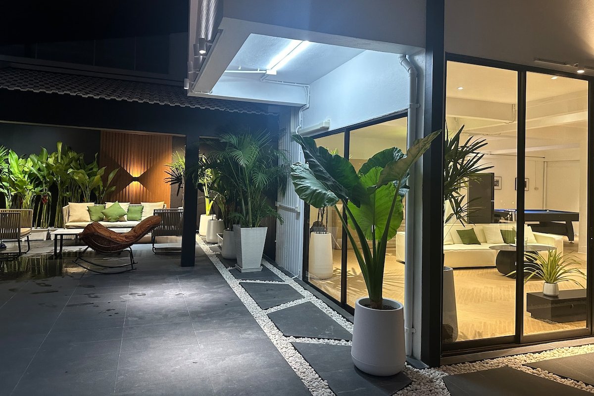 曼谷市中心私密四卧别墅 步行至牛仔街五分钟 gallery image 2