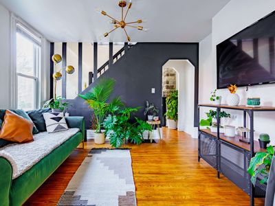 Short North • Convention • King Bed • Parking Free