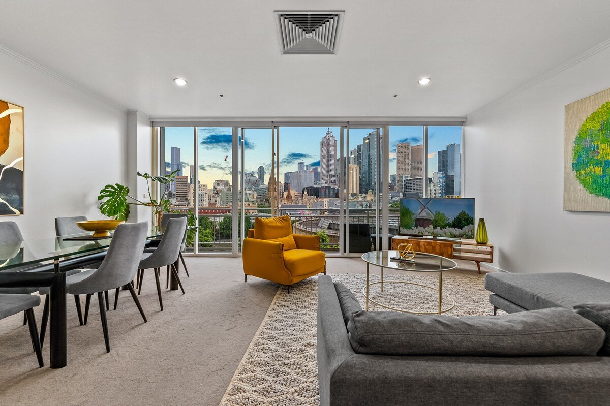 Exclusive Stays – Southgate 28 gallery image 3