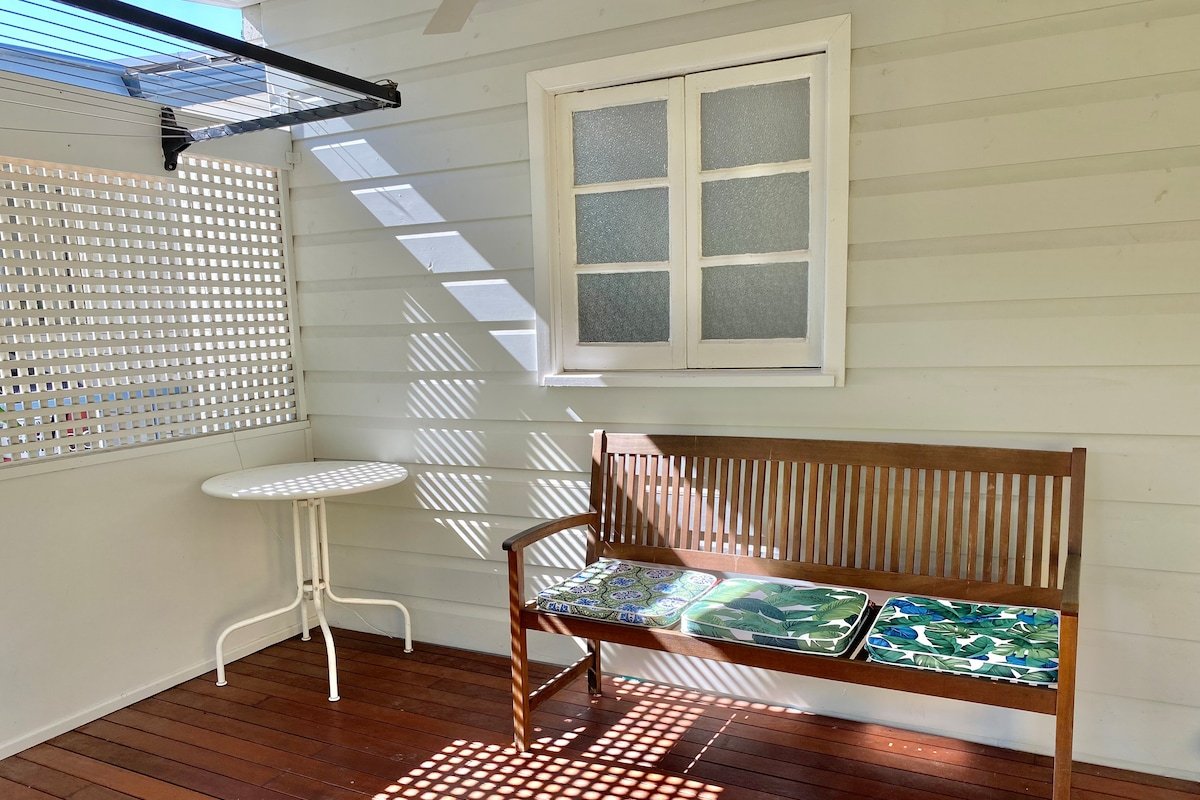 Fab 4 bedroom clean & comfy – owner operated gallery image 4