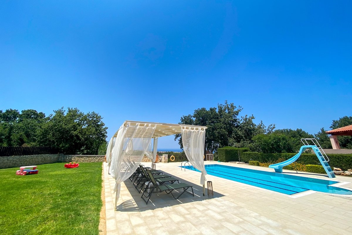 Sunset Nature Stay | Family Oasis w/ Playground! gallery image 5