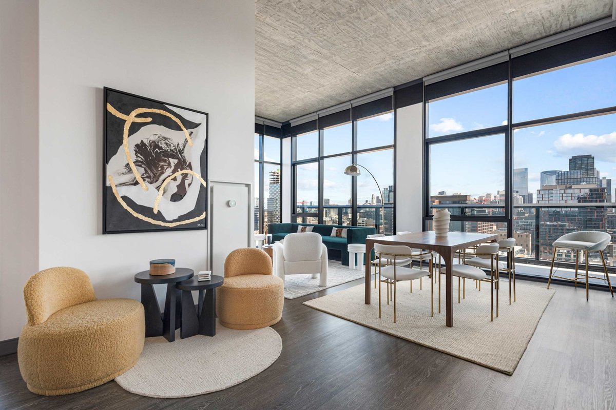 Stylish 2BR Retreat in Fulton Market for Getaways