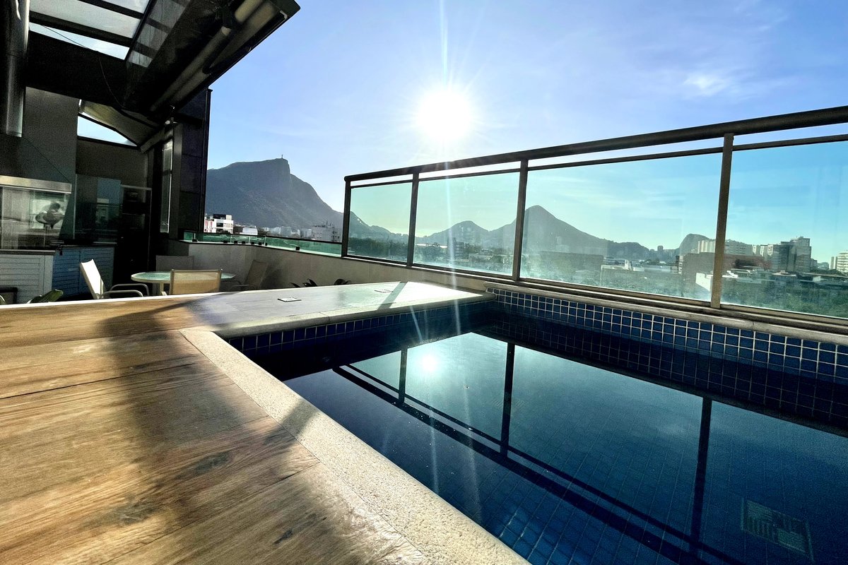Leblon with Private Pool Penthouse