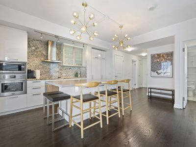 3 Bedroom 2 Bath Waterfront Condo w Free Parking