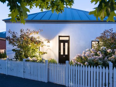 Charming Battery Point Cottage