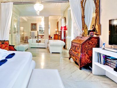 Spanish Steps Luxury House