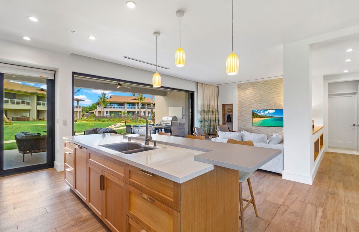 Maui Resort Rentals: 6BR Luana Garden Villas gallery image 3