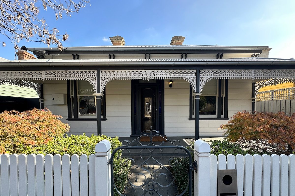 Luxury Stay in Spacious, Boutique House gallery image 2