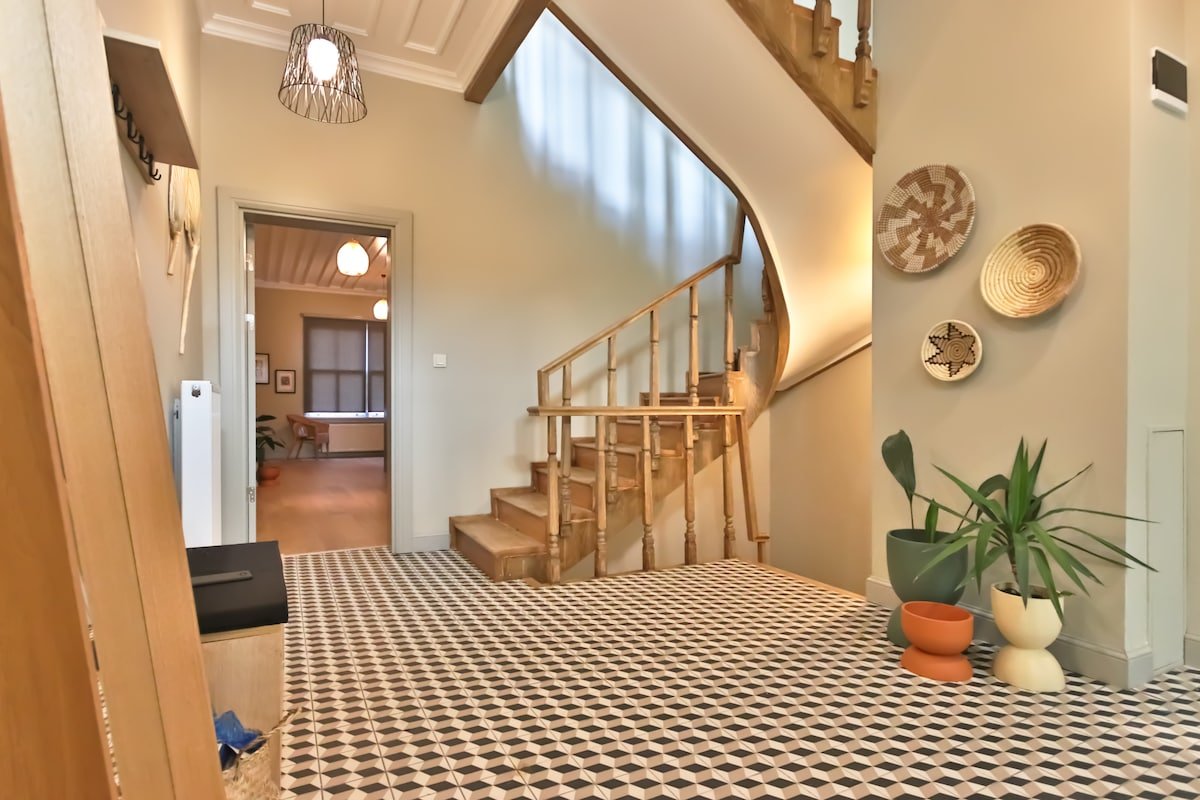 Artistically Renovated Triplex Villa 400m2 Ortaköy gallery image 2