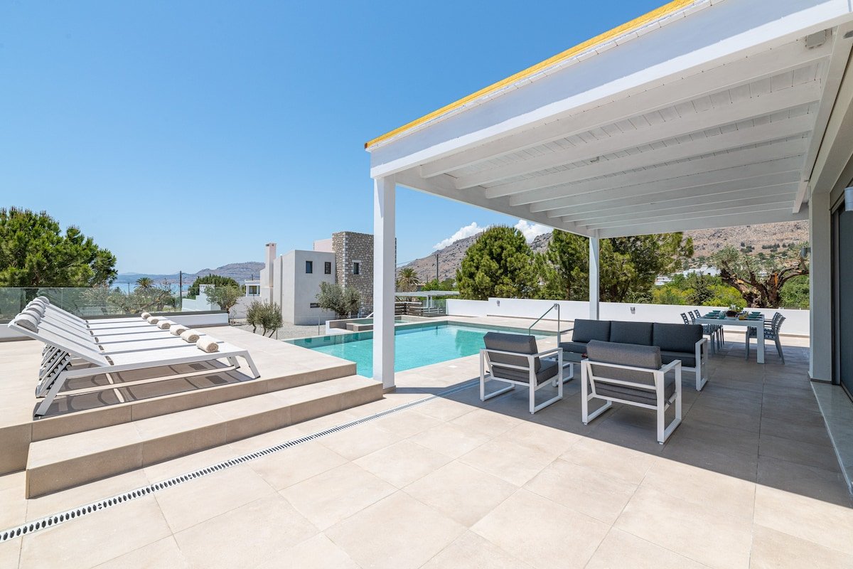 Villa Iris in Pefkos, Lindos (Pine Villas) gallery image 2