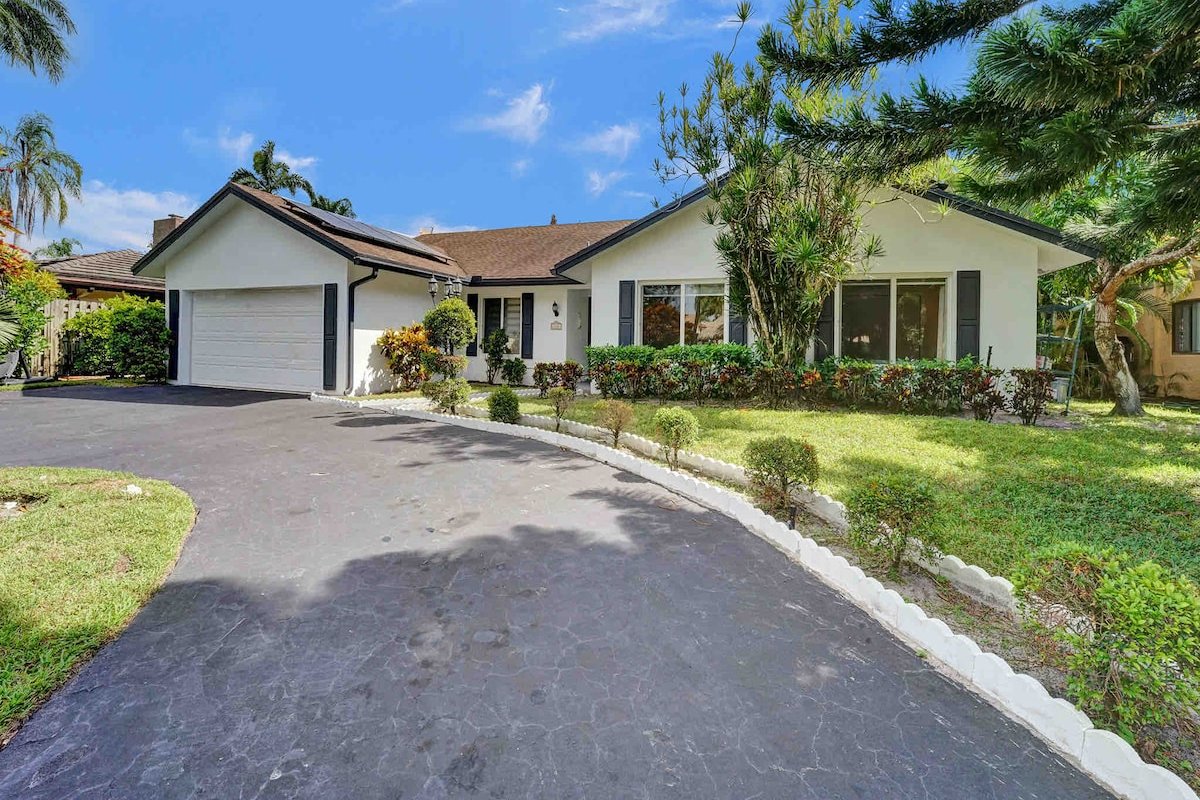 Calm & fun at Jacaranda gallery image 3