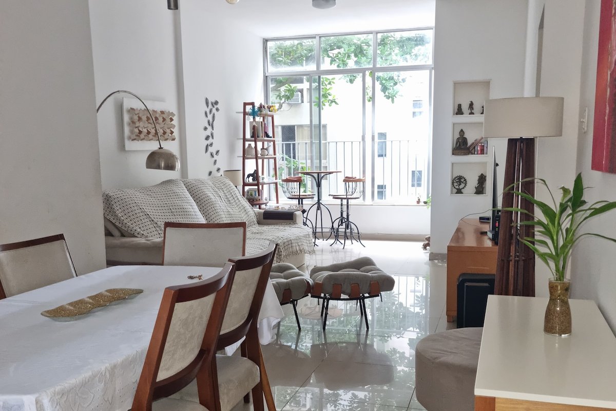 Apto em Copacabana com vista gallery image 2