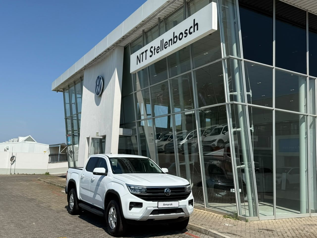 VOLKSWAGEN AMAROK 2.0TDI 125KW LIFE A T D C P U for Sale in South Africa