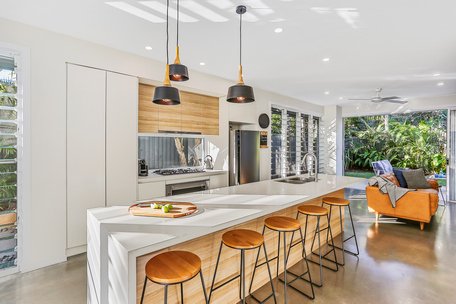 Sunrise SEA-esta, Walk to beach & local cafe