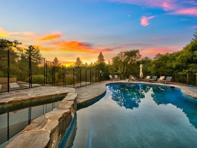 Alpine Retreat w/Pool, Sauna, and Soaking tub LS1