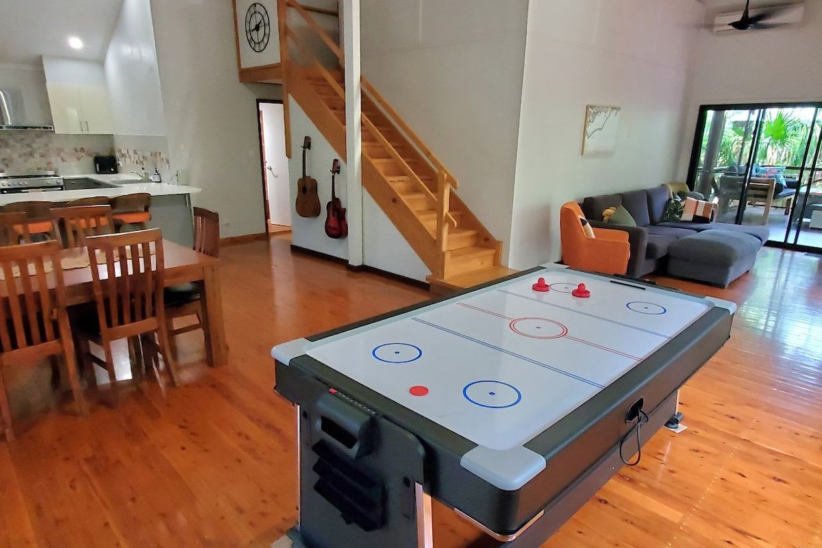 Family Friendly Oasis -Walk to Buzzing Cable Beach gallery image 4