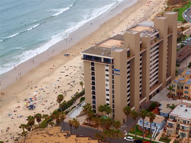 Amazing Oceanfront Corner 2 BR – 812 gallery image 5