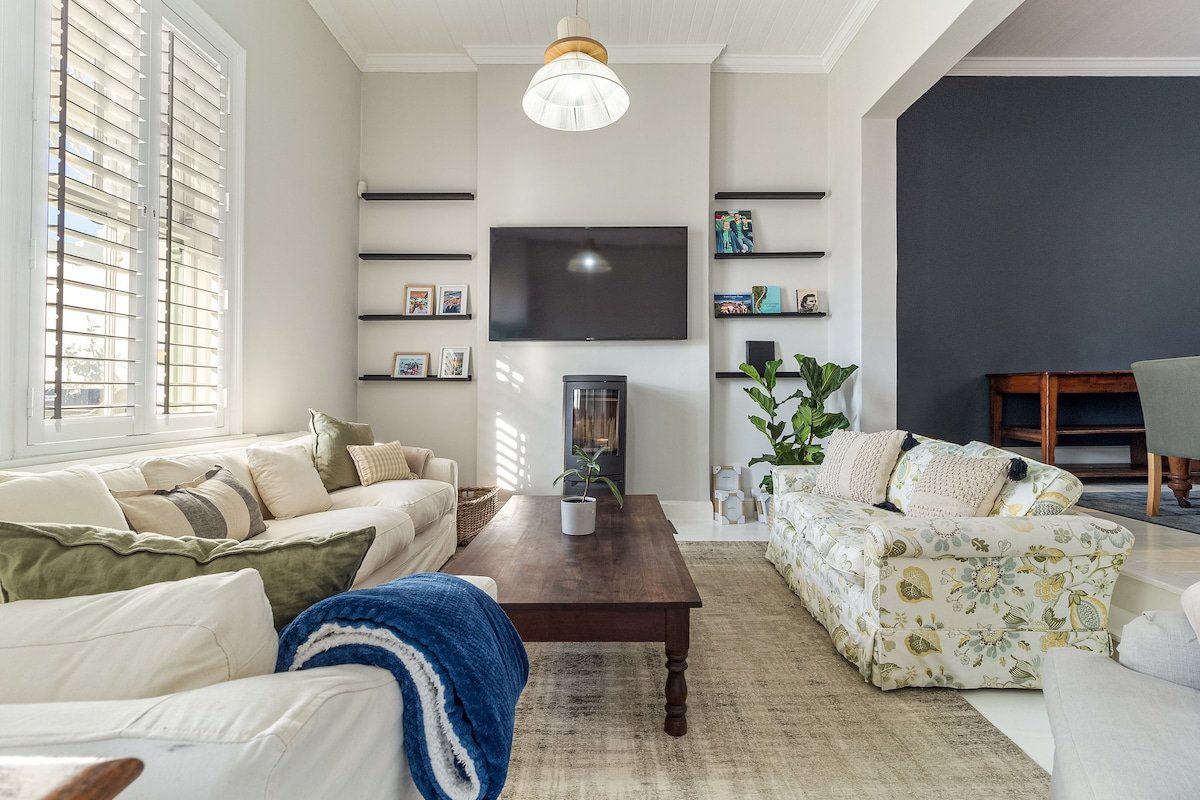 Atlantic Chic, Victorian Home gallery image 3