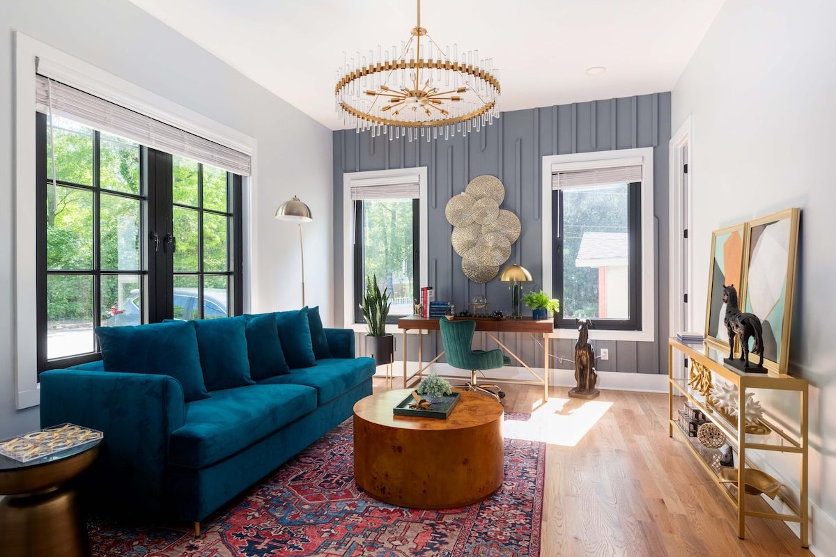 Ridgegold – Modern Designer Retreat in Atlanta!