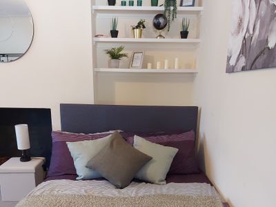 Golders Green Grand Getaway