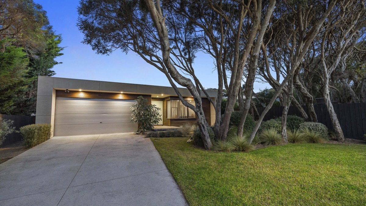 Three Nine Four Two gallery image 5