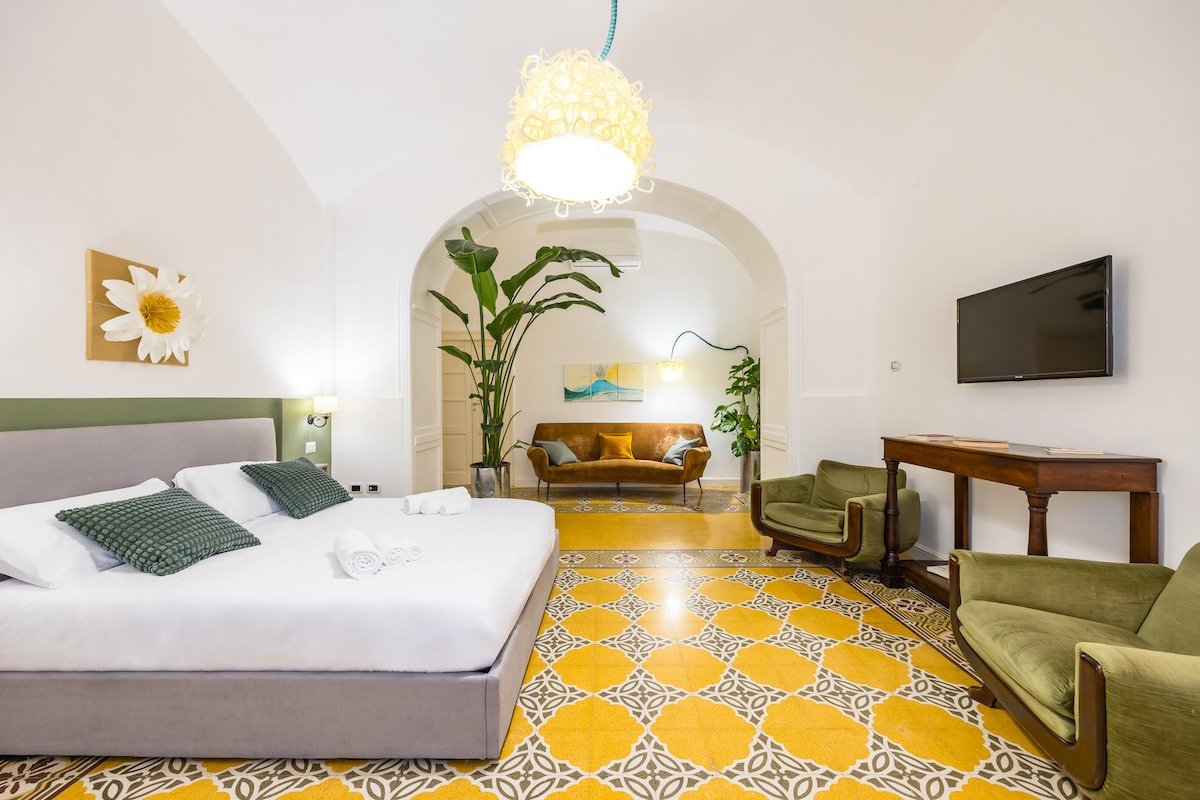 Kea Home, entire house in the heart of Naples gallery image 5