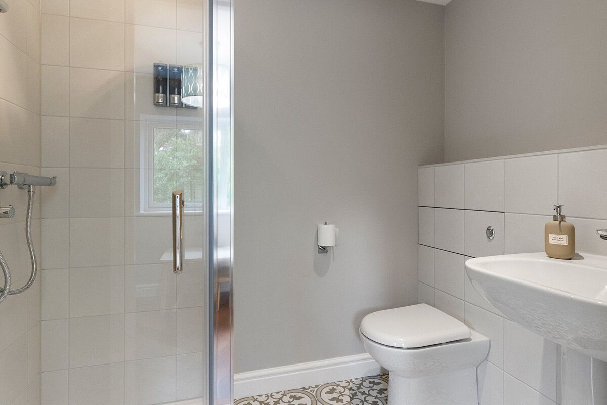 Austiger House | Finest Stays gallery image 4