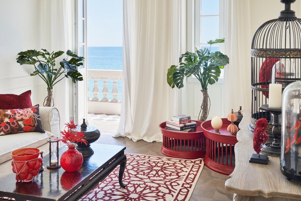 Red Chalet gallery image 5