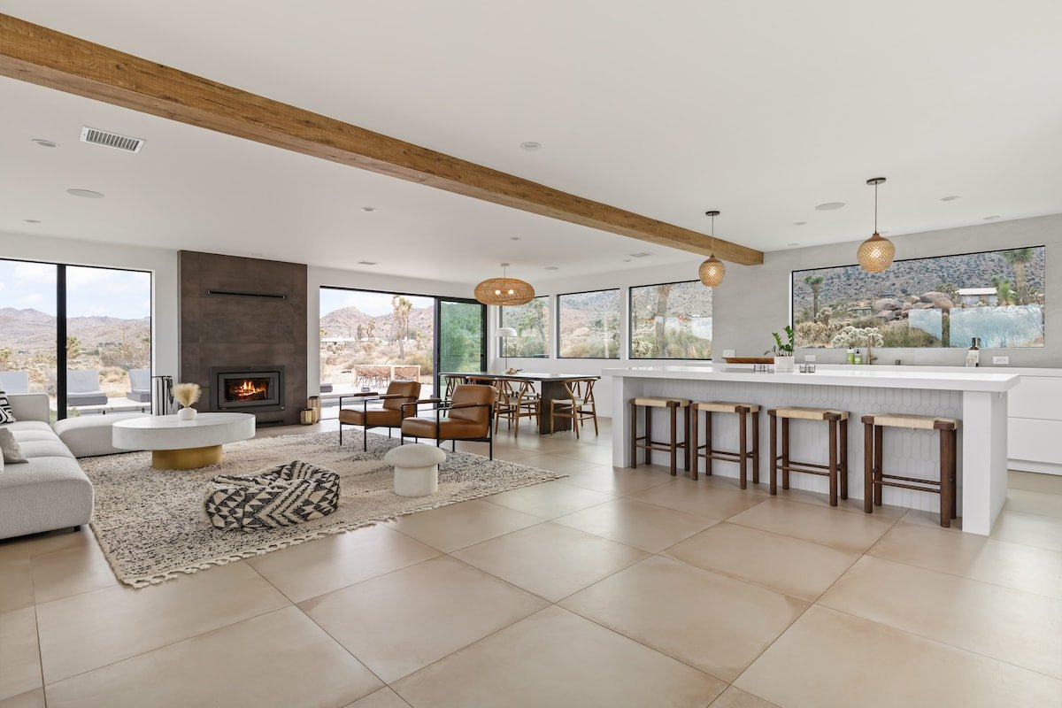 Amaru Muru – Luxury Pool, Hot Tub and Yoga Studio gallery image 3