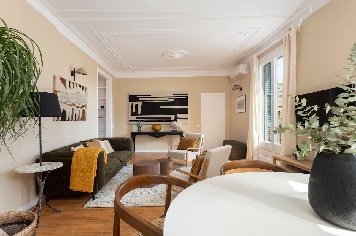 New Passeig Sant Joan apartment gallery image 4